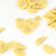 Ravioli mezzaluna
